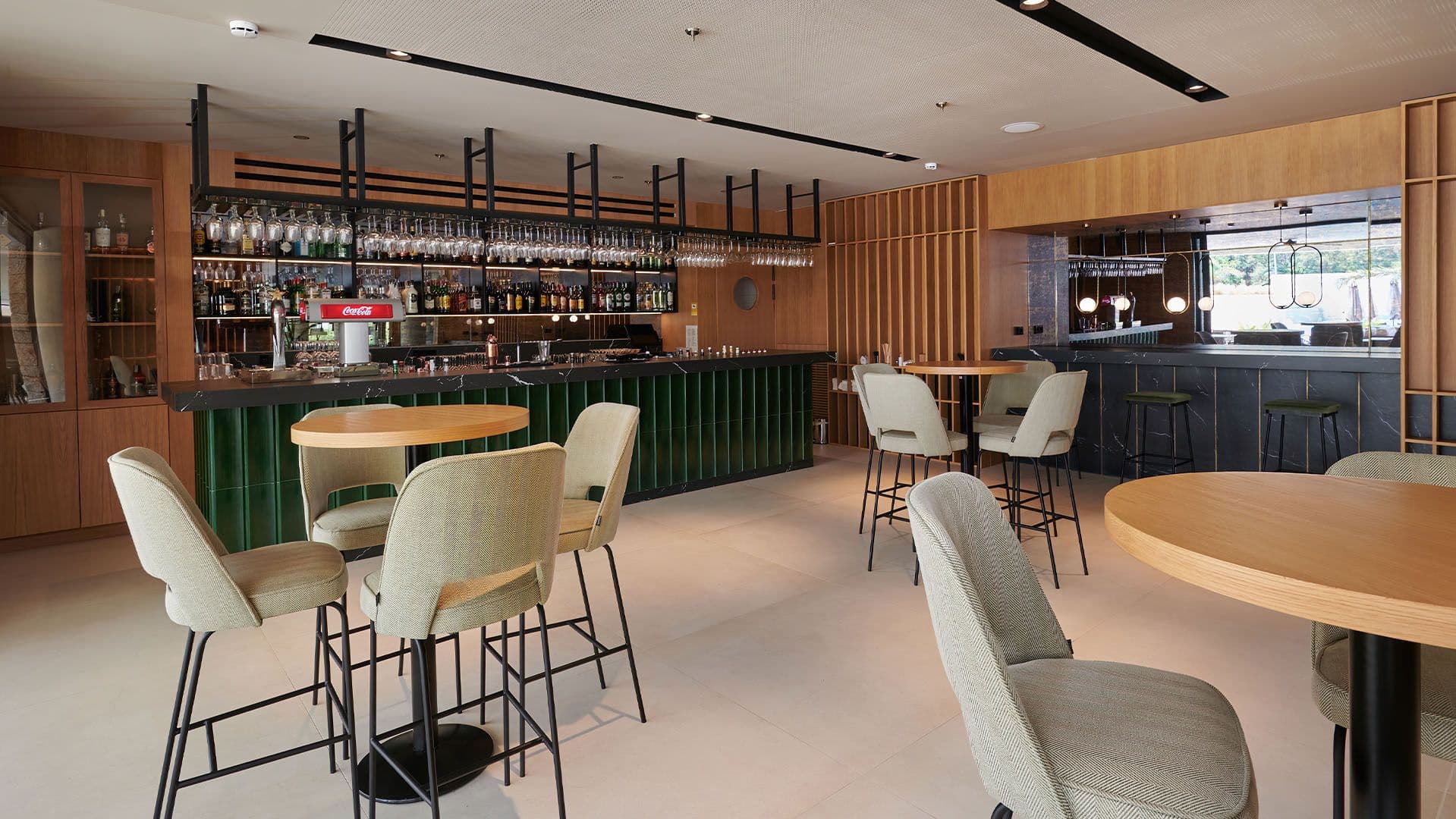 Lobby Bar 3