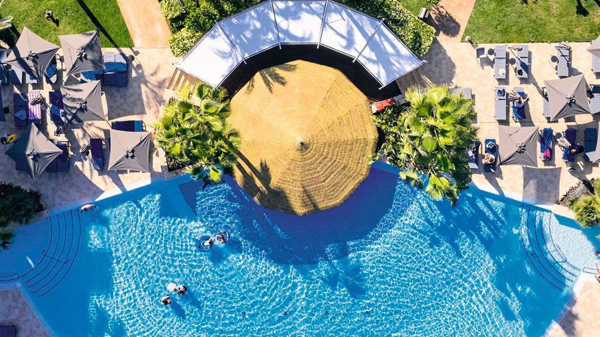 Naos Pool Bar 2