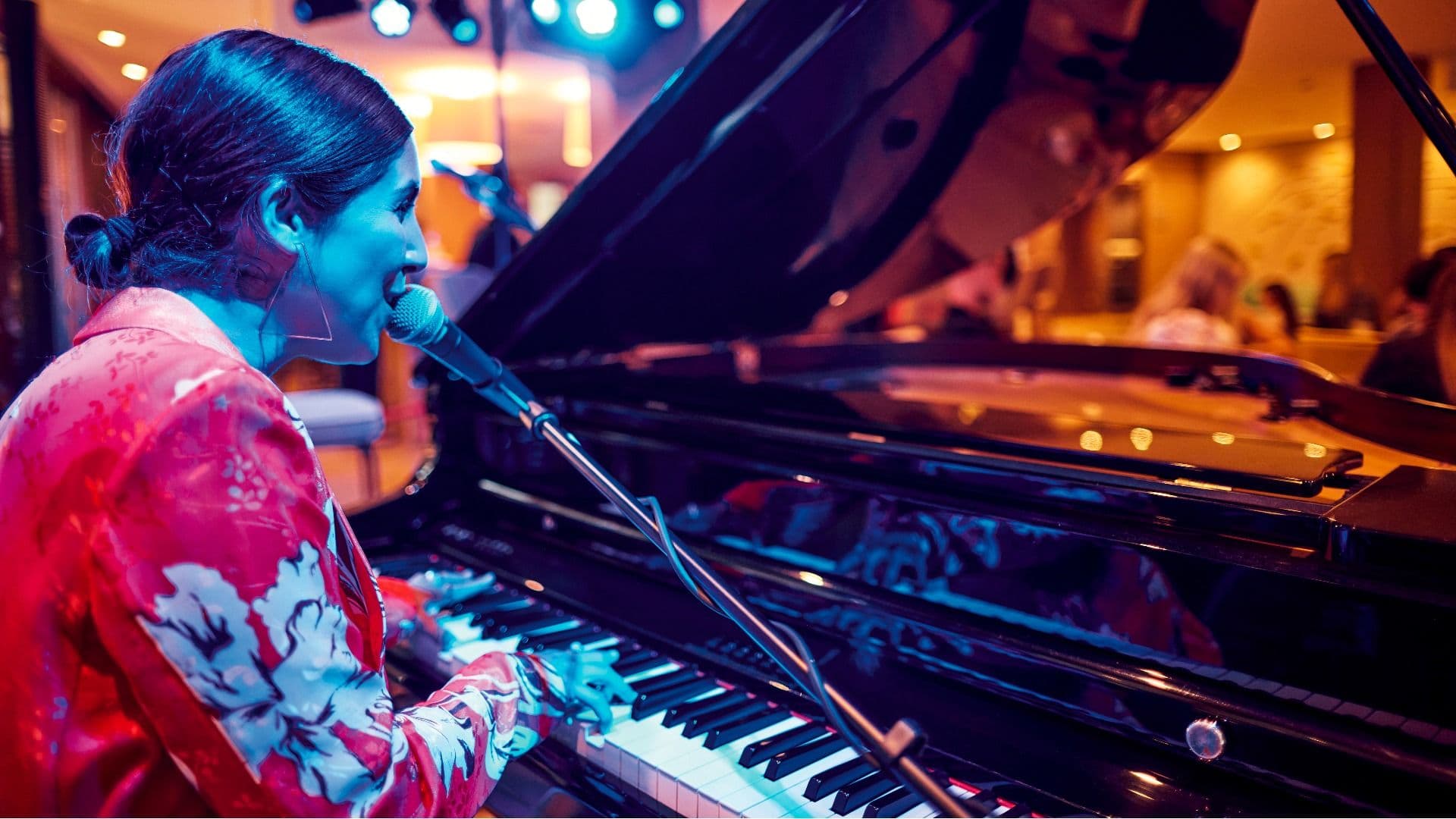 Piano Bar Lounge 2