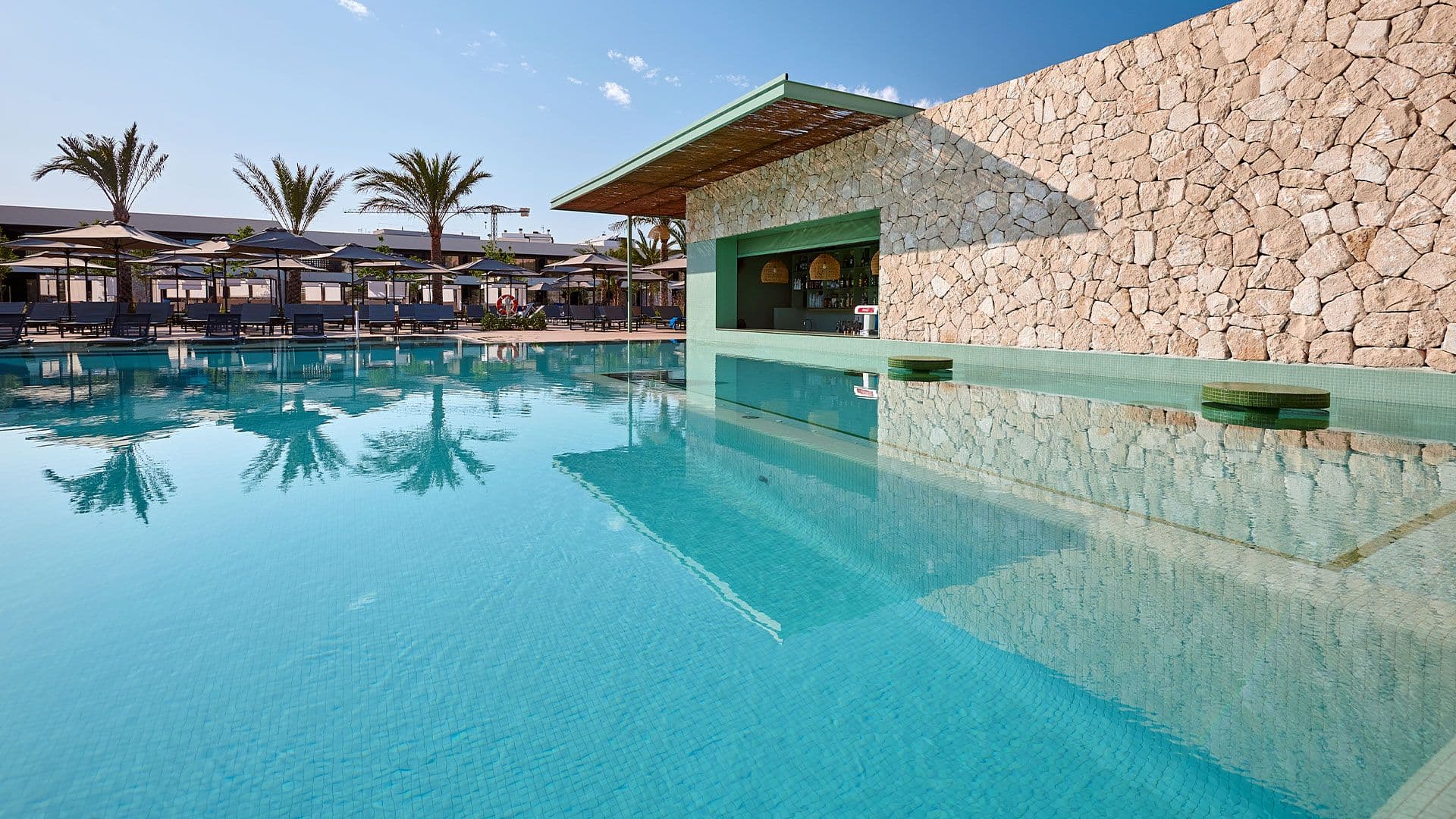 Carina Pool Bar 5